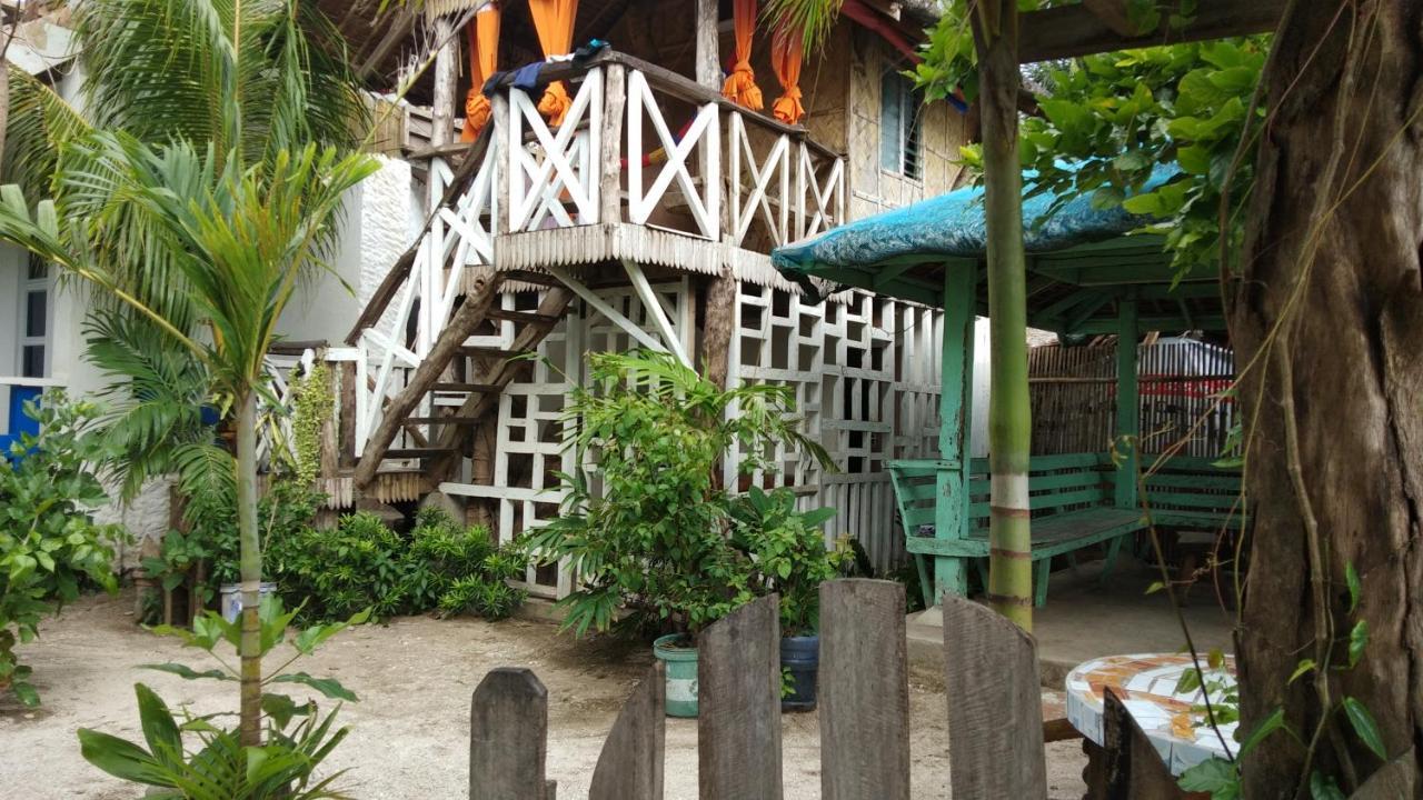 Sand Bar Beach Resort Насугбу Екстер'єр фото